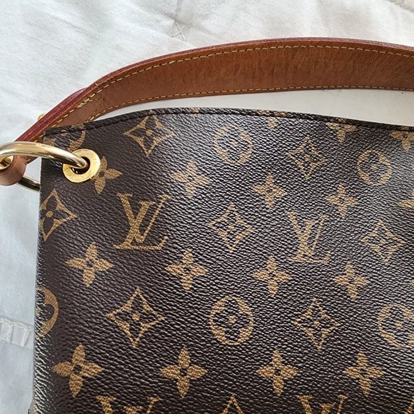 Louis Vuitton Graceful MM Hobo - Picture 5 of 13